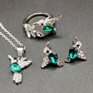 Silver Tone Necklace Earrings Ring Set Hummingbird CZ Emerald Green Women's NEW!